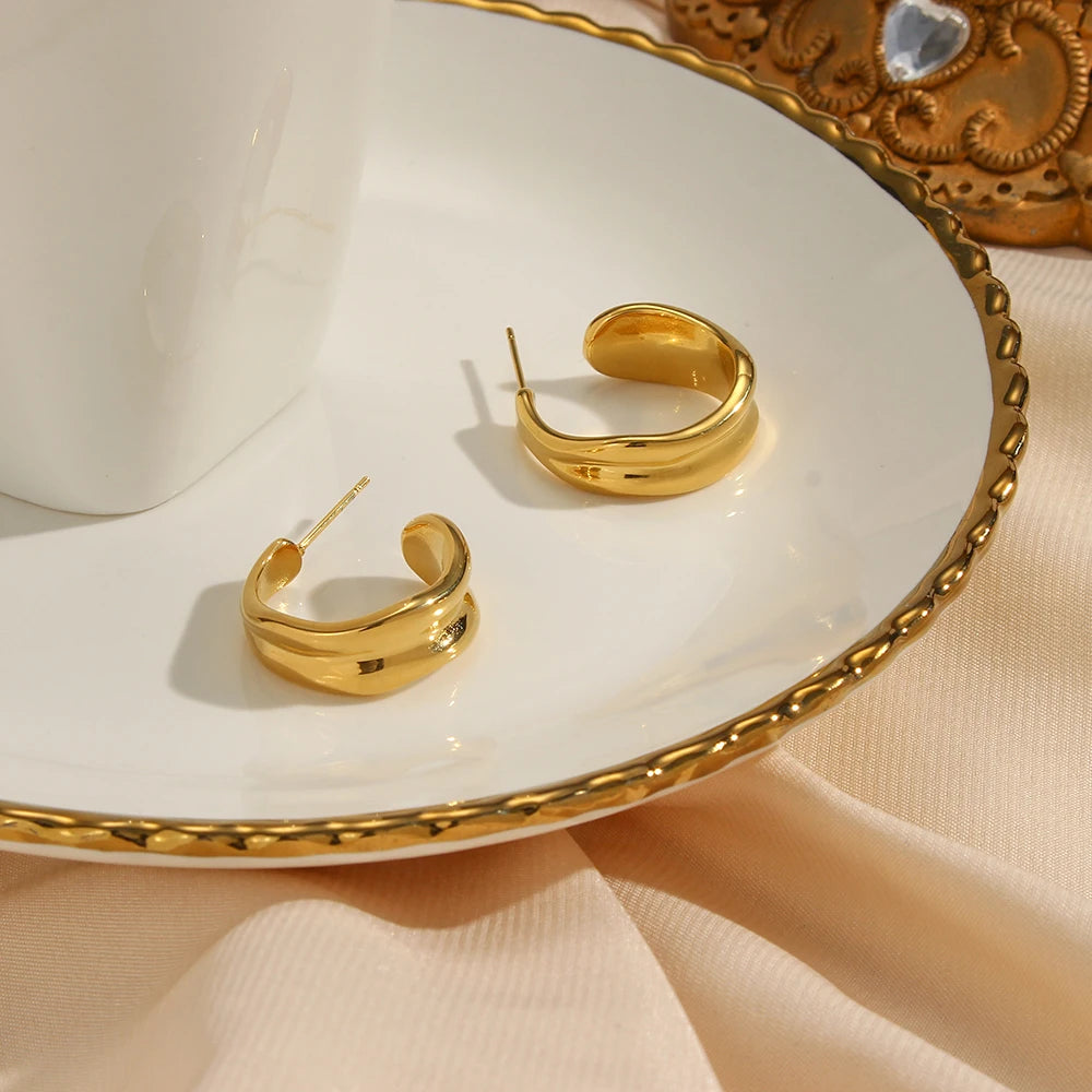 Shiny Gold Twist Hoops